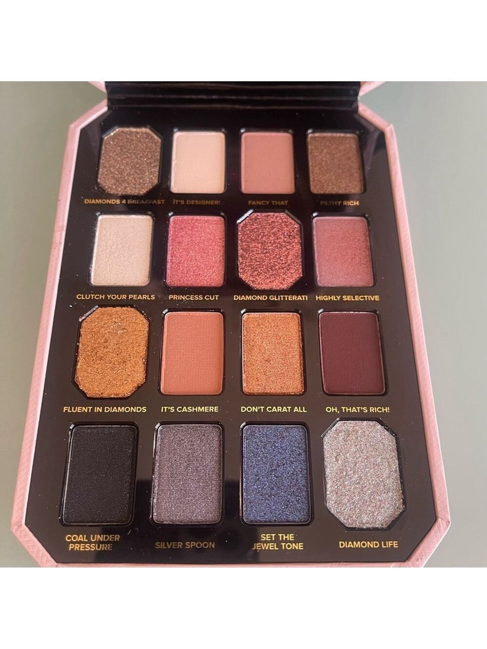 TOO FACED PRETTY RICH DIAMOND LIGHT EYE SHADOW PALETTE LIMITED EDITION - Picture 4 of 6
